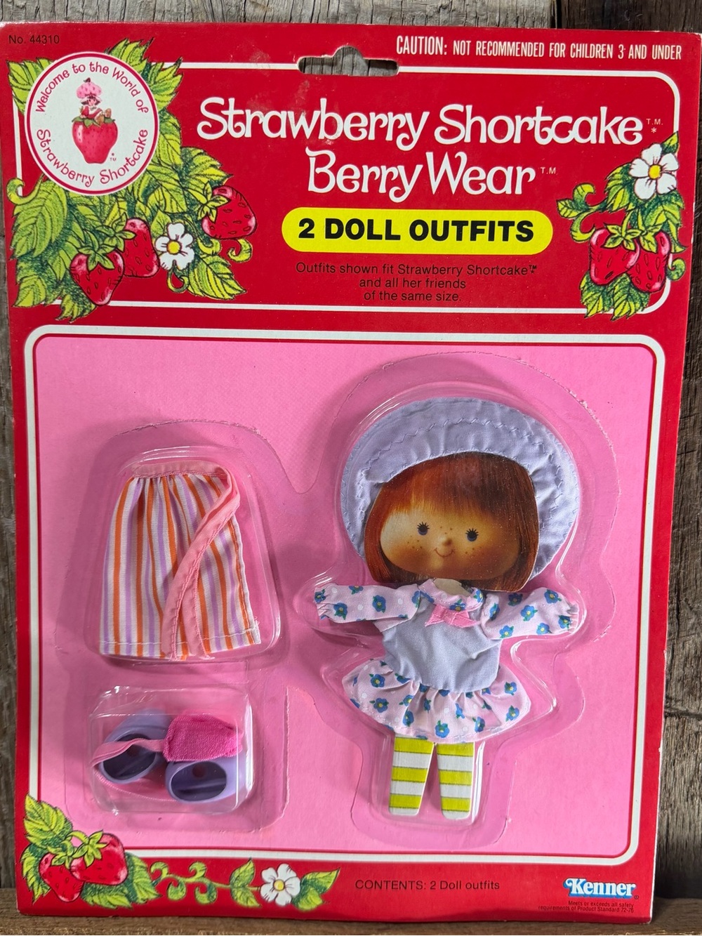 1982 Kenner Strawberry Shortcake Doll BERRY WEAR - QUICK & PRETTY Dress Outfits